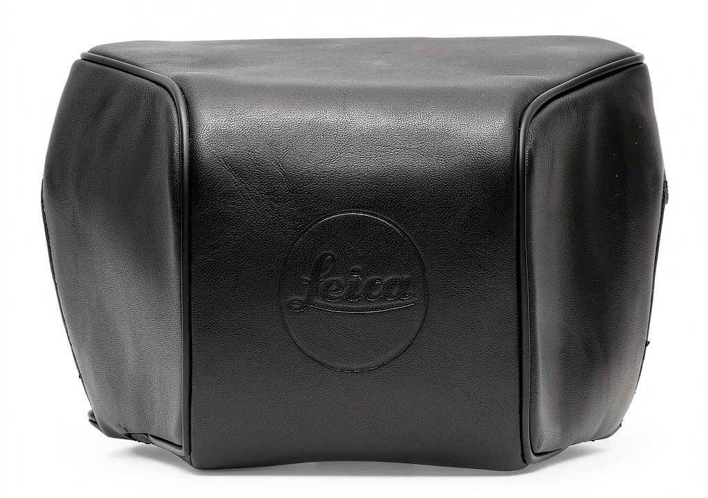 Étui Leica 14872 noir montré avec un appareil photo M9